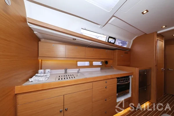 Dufour 460 GL - Yacht Charter Sailica