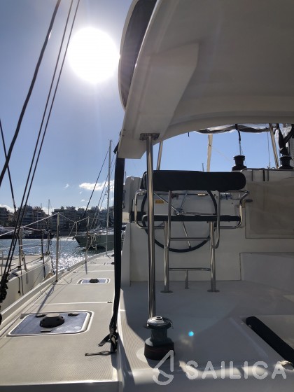 Lagoon 42 - Yacht Charter Sailica