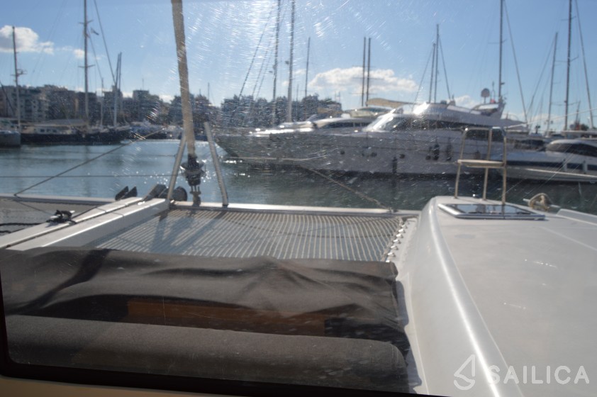 Lagoon 42 - Yacht Charter Sailica