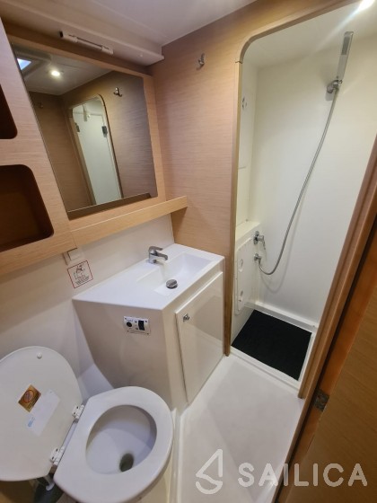 Lagoon 42 - Yacht Charter Sailica