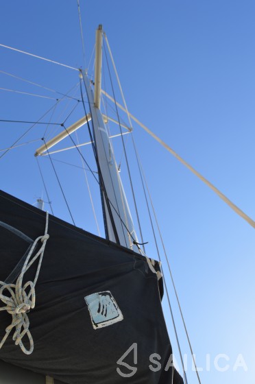 Lagoon 42 - Yacht Charter Sailica