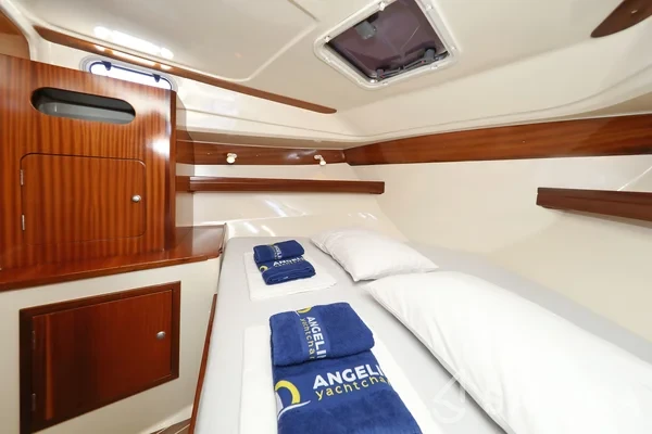 Vektor 950 - Yacht Charter Sailica