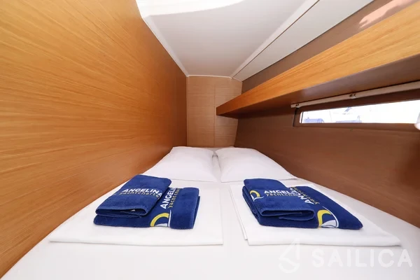 Dufour 460 GL - Yacht Charter Sailica