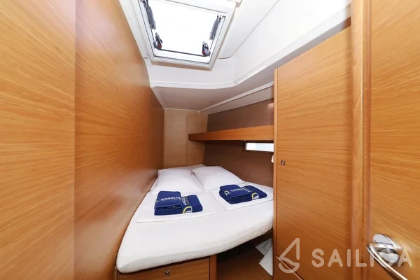 Dufour 460 GL - Yacht Charter Sailica