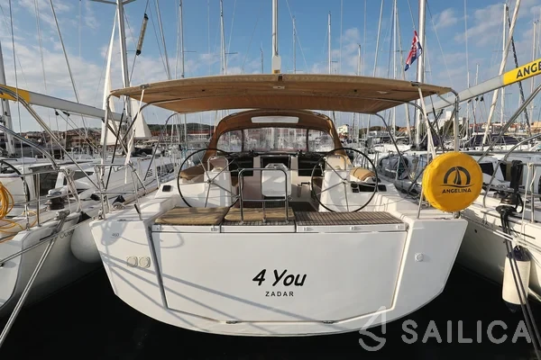 Dufour 460 GL - Yacht Charter Sailica