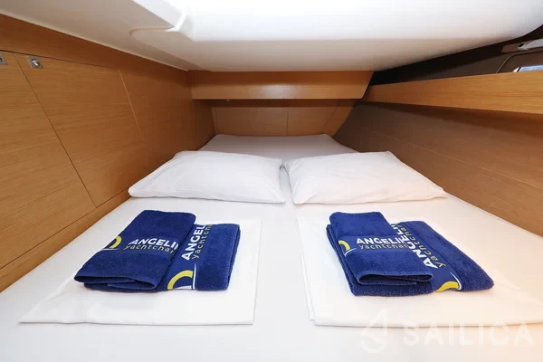 Dufour 460 GL - Yacht Charter Sailica