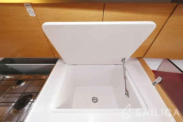 Elan 444 Impression - Yacht Charter Sailica