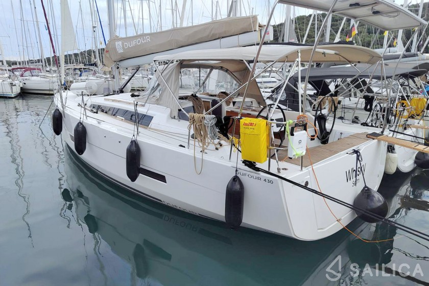 Dufour 430 - Yacht Charter Sailica