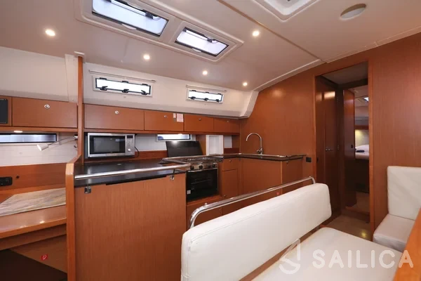 Bavaria 50 Cruiser - Yacht Charter Sailica