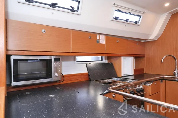Bavaria 50 Cruiser - Yacht Charter Sailica