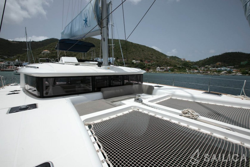 Lagoon 450  Flybridge - Yacht Charter Sailica