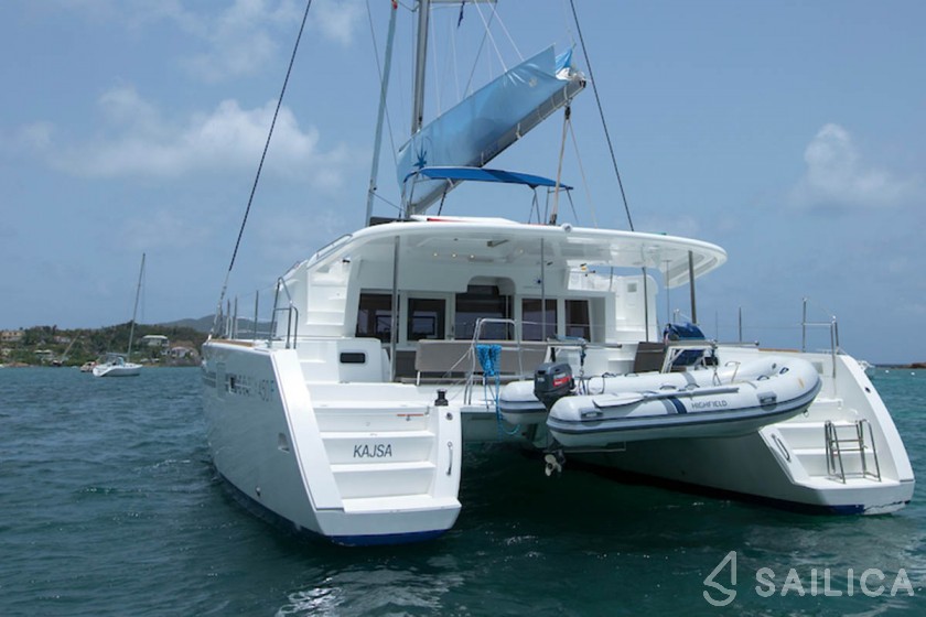 Lagoon 450  Flybridge - Yacht Charter Sailica