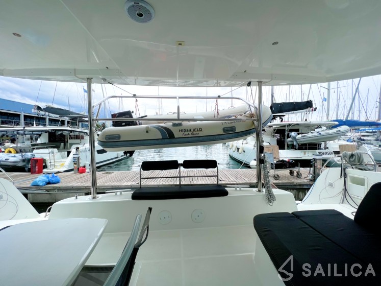 Lagoon 42 - Yacht Charter Sailica