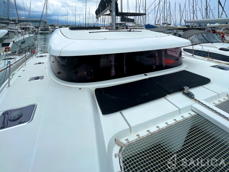 Lagoon 42 - Yacht Charter Sailica