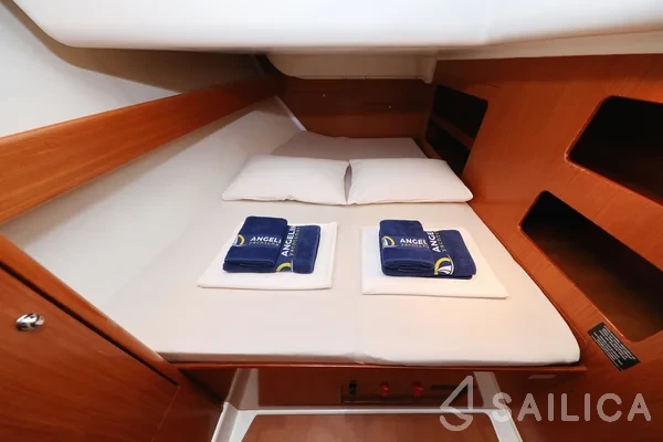 Cyclades 50.5 - Yacht Charter Sailica