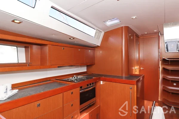 Oceanis 48 - Yacht Charter Sailica
