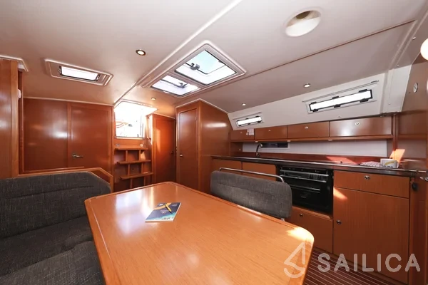 Bavaria 40 Cruiser S - Yacht Charter Sailica