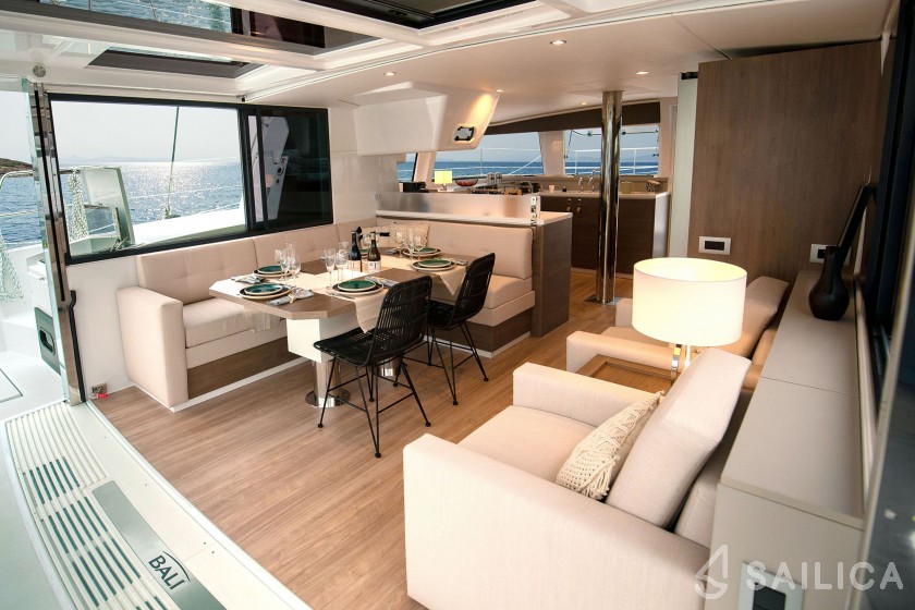 Bali 4.4 - Yacht Charter Sailica