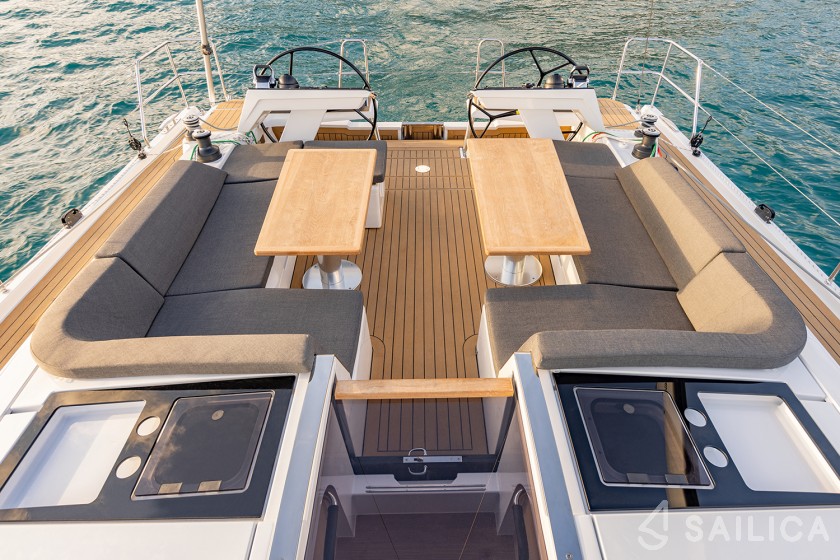 Hanse 460 - 4 cab. - Yacht Charter Sailica