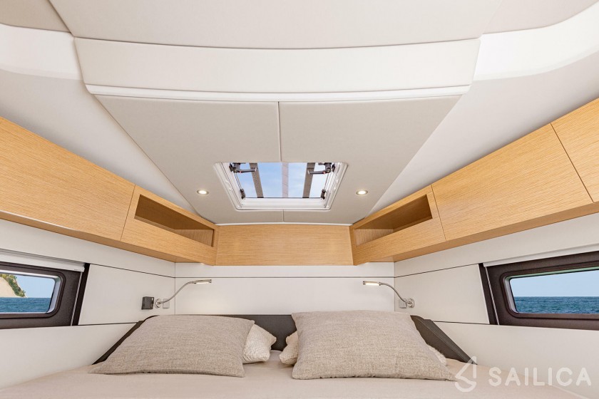 Hanse 460 - 4 cab. - Yacht Charter Sailica