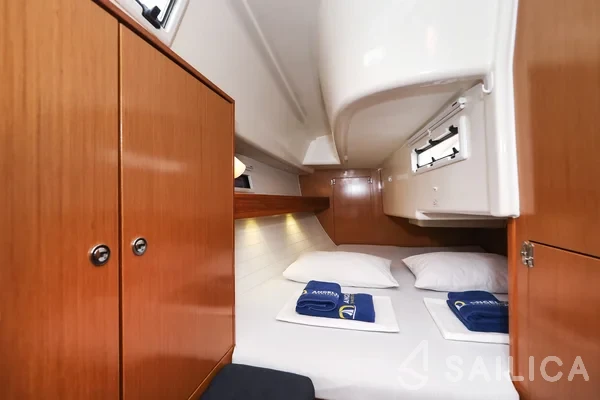 Bavaria 32 Cruiser - Yacht Charter Sailica