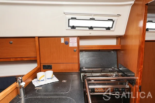Bavaria 32 Cruiser - Yacht Charter Sailica
