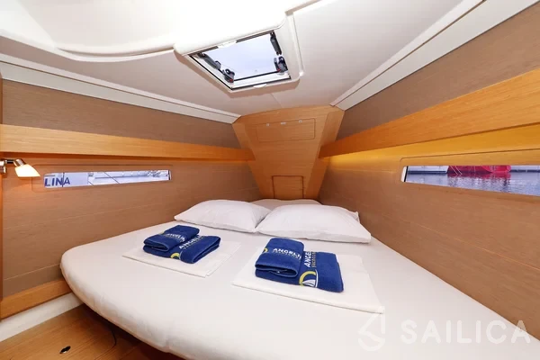 Dufour 412 GL - Yacht Charter Sailica