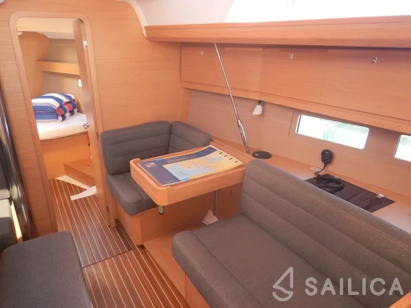Dufour 412 GL - Yacht Charter Sailica