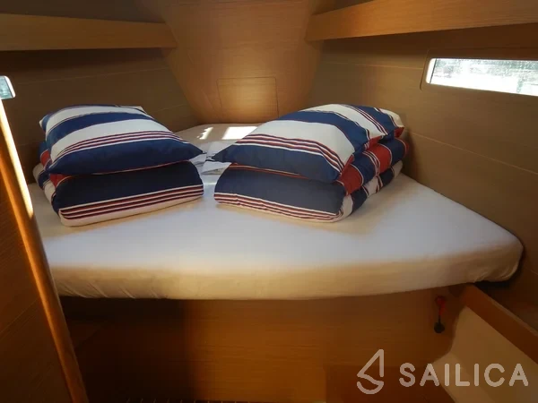 Dufour 412 GL - Yacht Charter Sailica