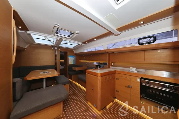 Dufour 412 GL - Yacht Charter Sailica