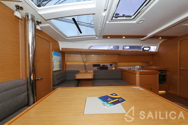 Dufour 412 GL - Yacht Charter Sailica