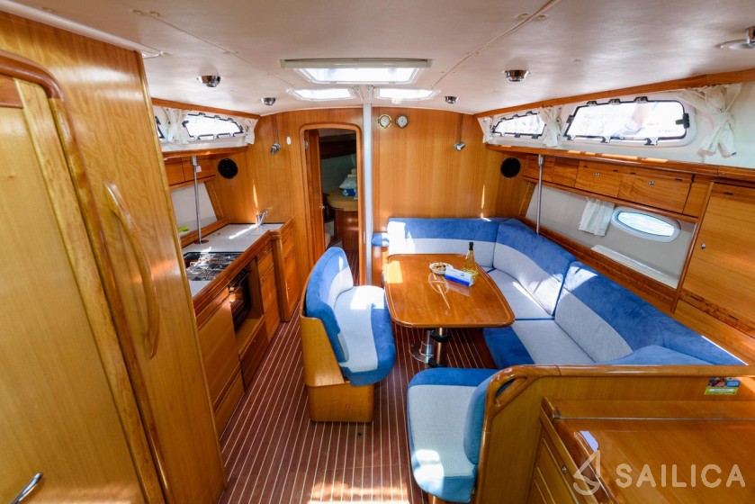 Bavaria 40 Cruiser - Yacht Charter Sailica