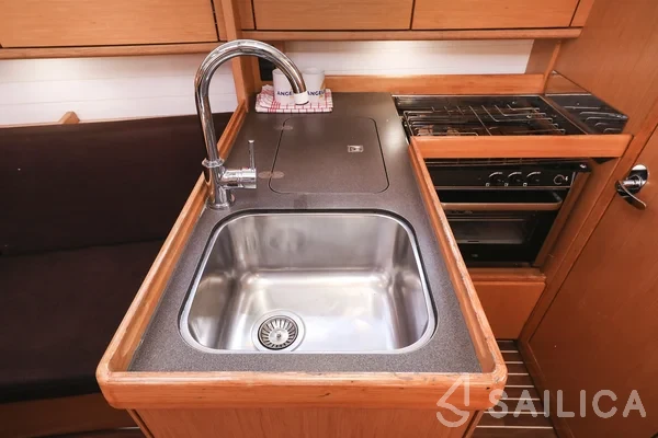 Bavaria 34 Cruiser - Yacht Charter Sailica