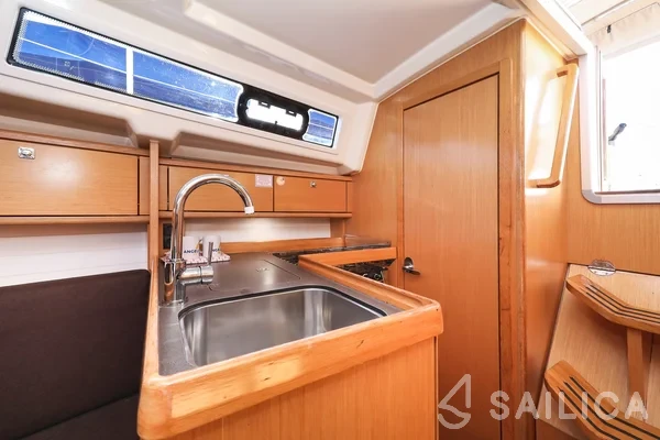 Bavaria 34 Cruiser - Yacht Charter Sailica