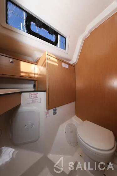 Bavaria 34 Cruiser - Yacht Charter Sailica