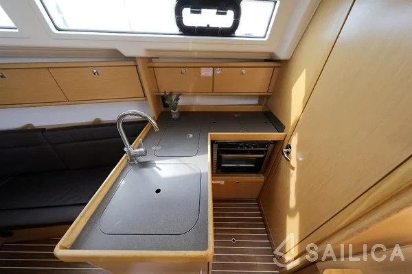 Bavaria 34 Cruiser - Yacht Charter Sailica