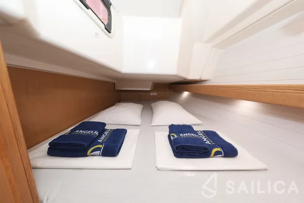 Bavaria 34 Cruiser - Yacht Charter Sailica