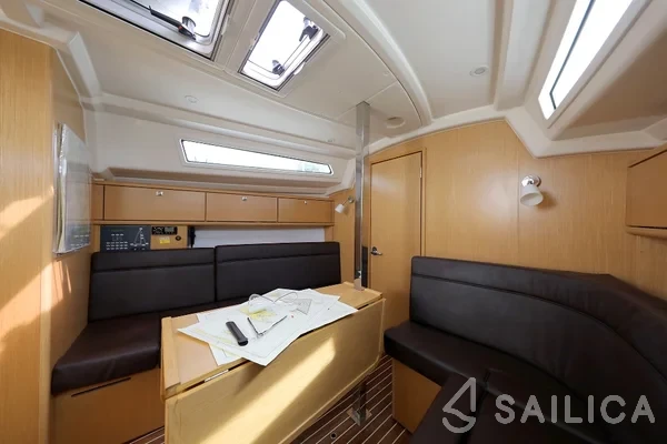 Bavaria 34 Cruiser - Yacht Charter Sailica