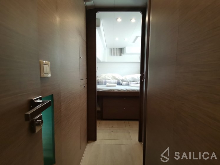 Lagoon 450 S - 4 + 2 cab. - Yacht Charter Sailica