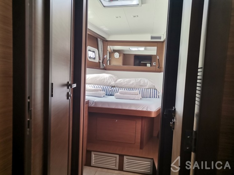 Lagoon 450 S - 4 + 2 cab. - Yacht Charter Sailica