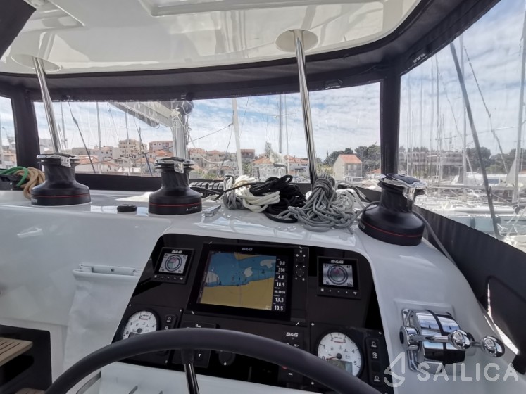 Lagoon 450 S - 4 + 2 cab. - Yacht Charter Sailica