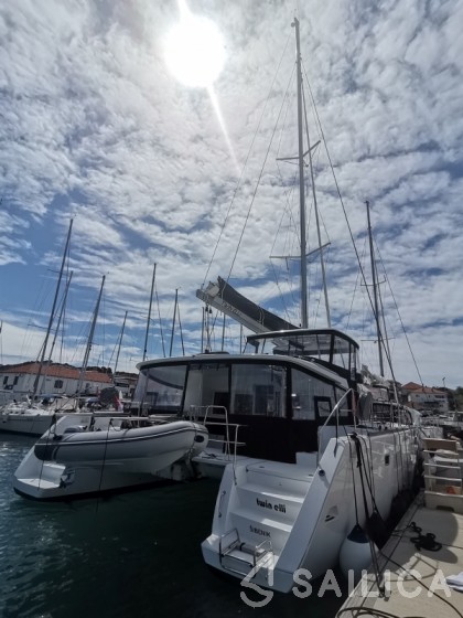 Lagoon 450 S - 4 + 2 cab. - Yacht Charter Sailica