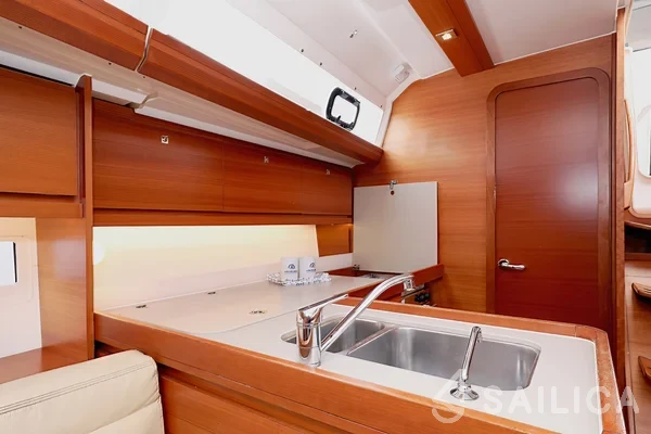 Dufour 412 GL - Yacht Charter Sailica