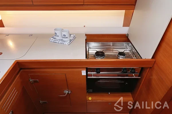 Dufour 412 GL - Yacht Charter Sailica