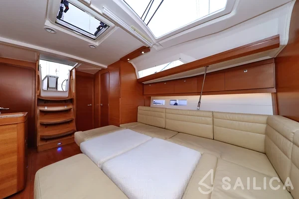 Dufour 412 GL - Yacht Charter Sailica
