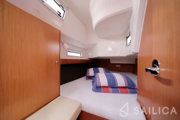 Bavaria 37 Cruiser - Yacht Charter Sailica