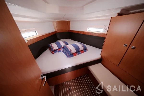 Bavaria 37 Cruiser - Yacht Charter Sailica