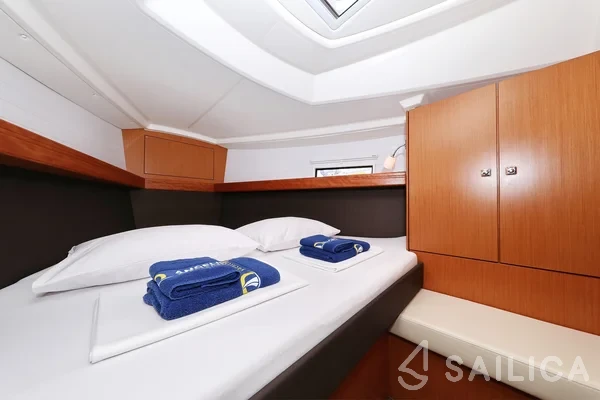 Bavaria 37 Cruiser - Yacht Charter Sailica