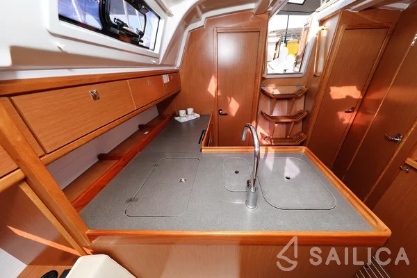 Bavaria 37 Cruiser - Yacht Charter Sailica