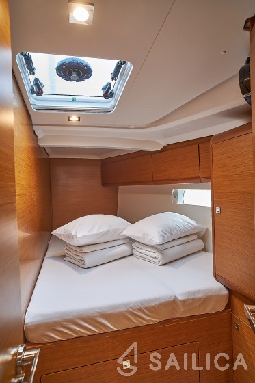 Sun Odyssey 519 - Yacht Charter Sailica